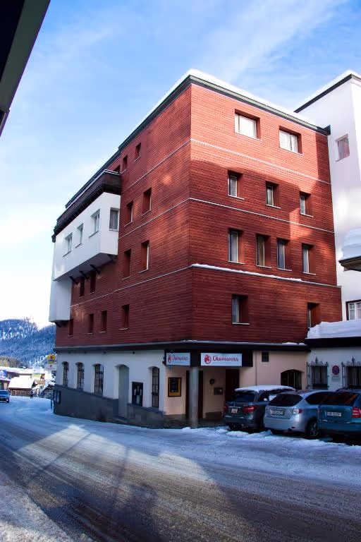Aussenansicht des Chamanna Bed & Breakfast in Arosa