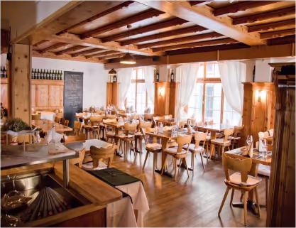Gaststube im Chamanna Bed & Breakfast Arosa